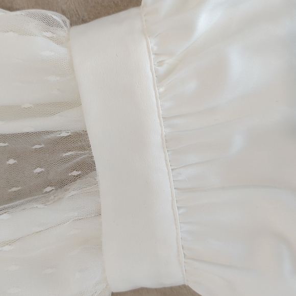 Flora Nikrooz White Robe - Picture 7 of 9